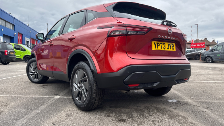 Nissan Qashqai 1.3 DiG-T MH Acenta Premium 5dr Petrol Hatchback